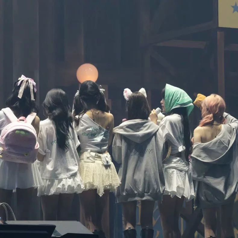 IVE SWEATSHIRT - IVE SCOUT 2025